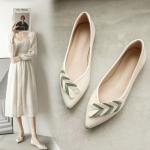 pointed toe ballerina flats